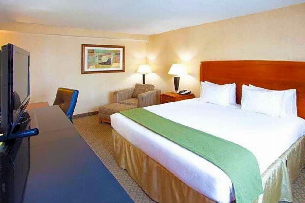 Holiday Inn Express Baltimore At The Stadiums Main image